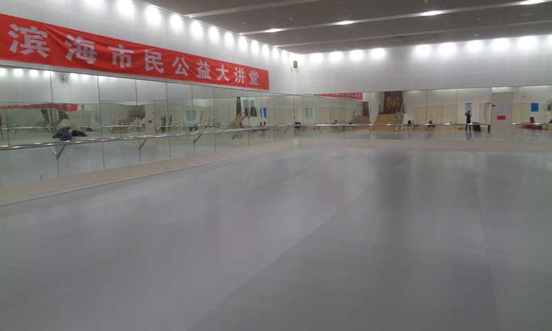 很多场所为什么要铺pvc塑胶免费P站视频？